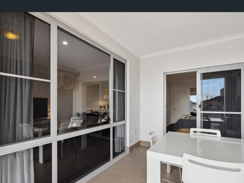 Photo - 11/22 Brown Street, East Perth WA 6004 - Image 10