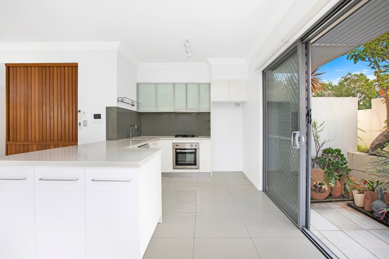 Photo - 1/122 Clovelly Road, Randwick NSW 2031 - Image 2