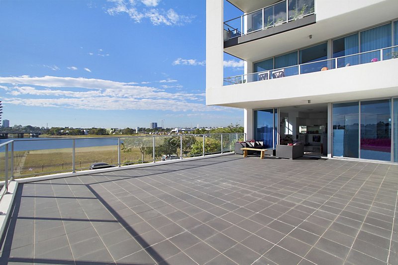 112/2 East Quay Drive, Biggera Waters QLD 4216