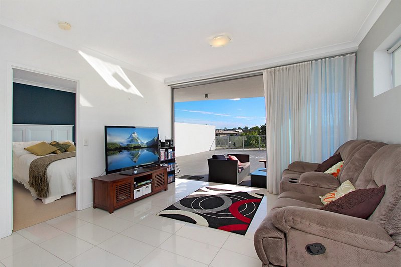 Photo - 112/2 East Quay Drive, Biggera Waters QLD 4216 - Image 4