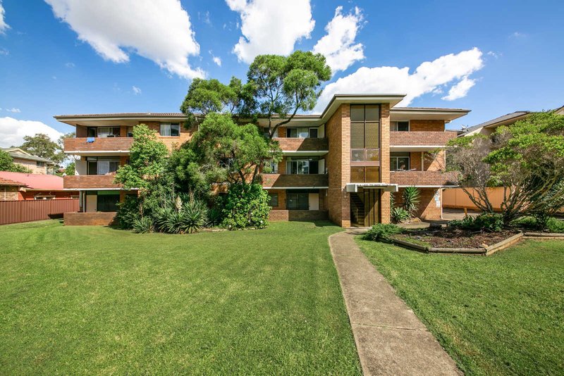 Photo - 11/22 Newman Street, Merrylands NSW 2160 - Image 2