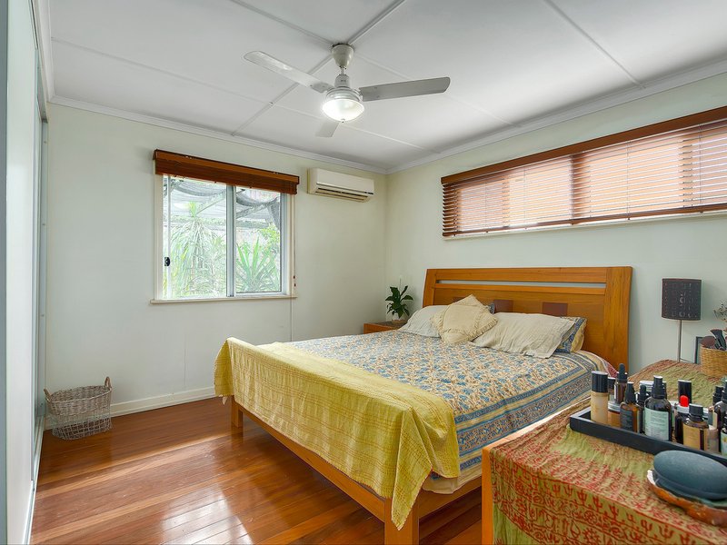 Photo - 1122 South Pine Road, Arana Hills QLD 4054 - Image 8