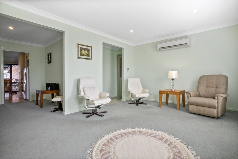 Photo - 1/122 Tower Road, Werribee VIC 3030 - Image 3