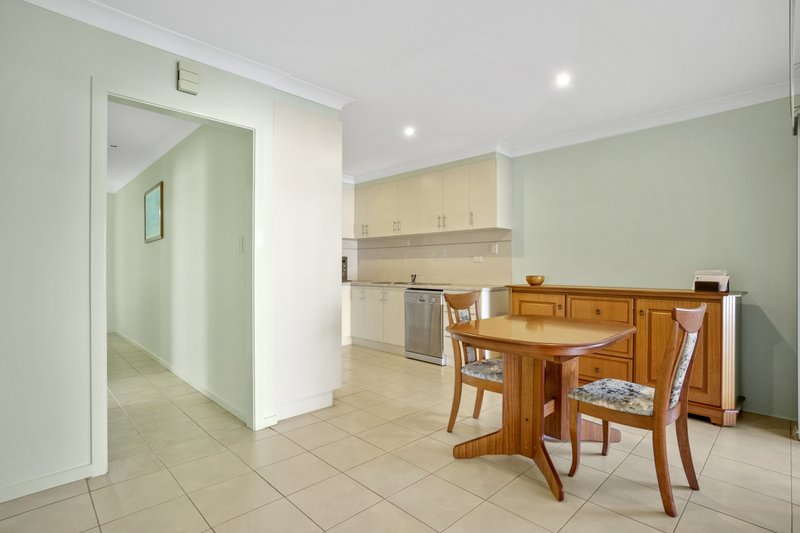 Photo - 1/122 Tower Road, Werribee VIC 3030 - Image 5