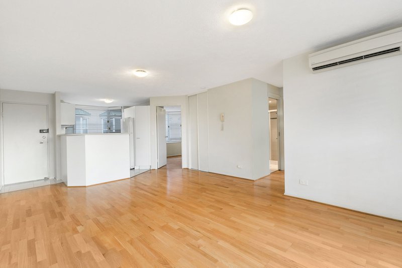 Photo - 11/22 York Street, Indooroopilly QLD 4068 - Image 5