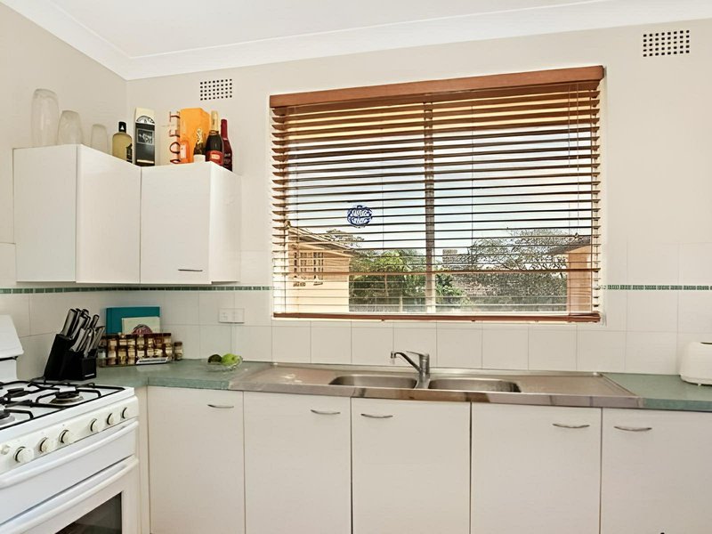 Photo - 11/23-25 Wetherill Street, Narrabeen NSW 2101 - Image 2