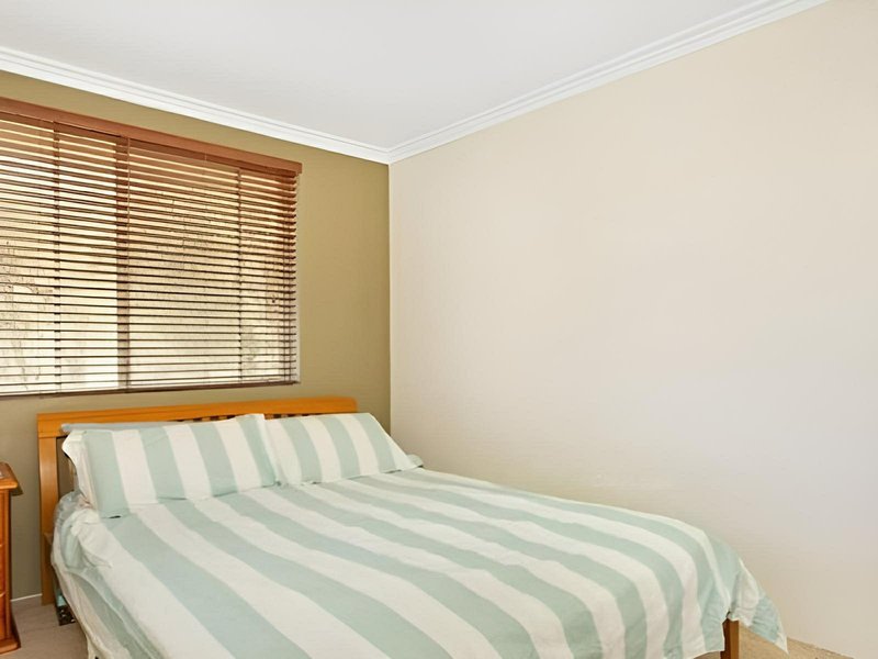 Photo - 11/23-25 Wetherill Street, Narrabeen NSW 2101 - Image 3