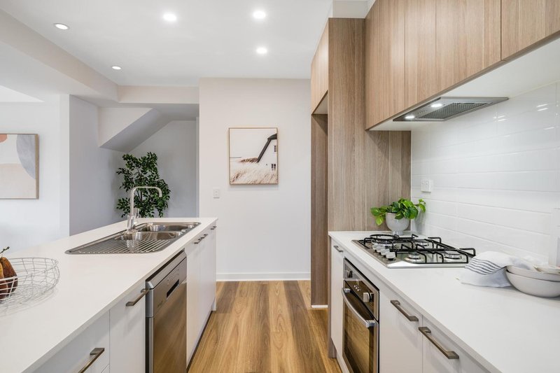 Photo - 1/123 Vines Road, Hamlyn Heights VIC 3215 - Image 3