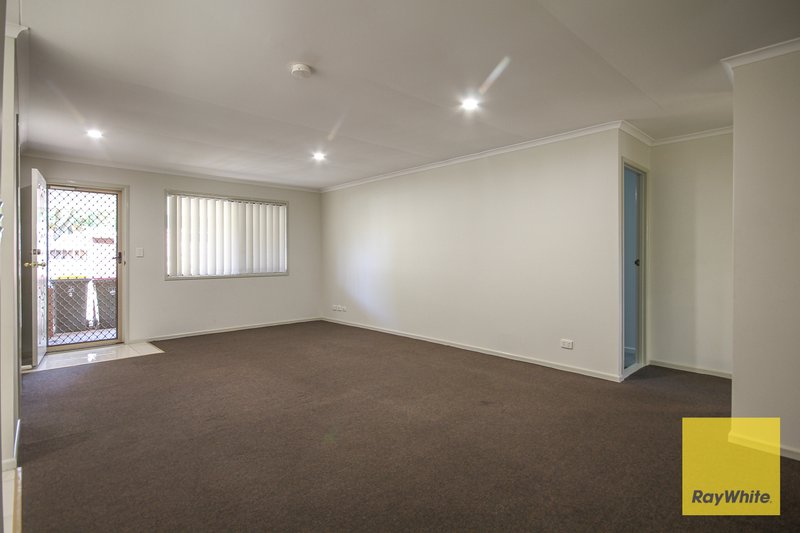 Photo - 11/24 Calliandra Place, Mount Gravatt East QLD 4122 - Image 2