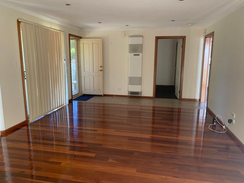 Photo - 1/124 Purinuan Road, Reservoir VIC 3073 - Image 2
