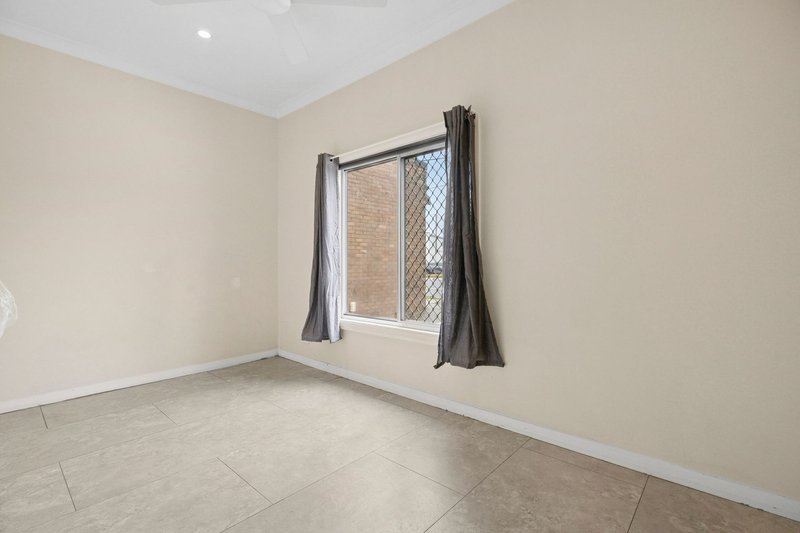 Photo - 1/1247 Pittwater Road, Narrabeen NSW 2101 - Image 2