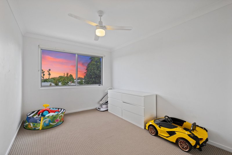 Photo - 1/126 Nottingham Road, Parkinson QLD 4115 - Image 6