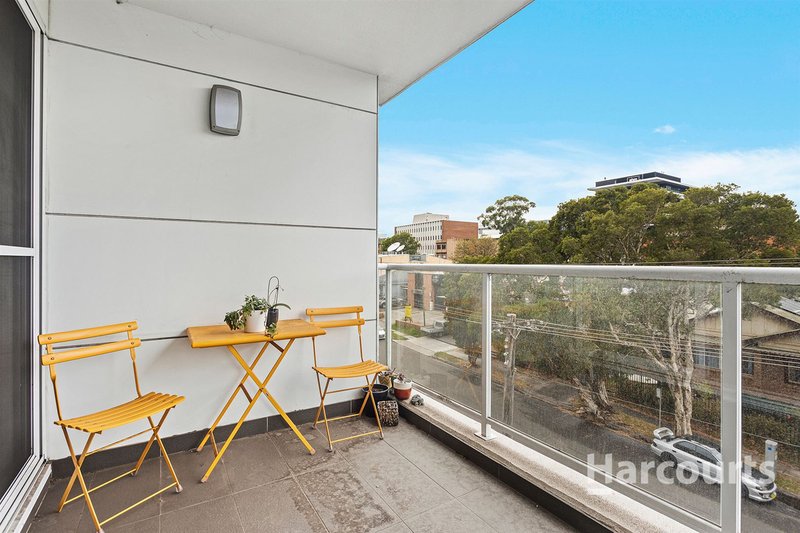 Photo - 11/26 Victoria Street, Wollongong NSW 2500 - Image 3