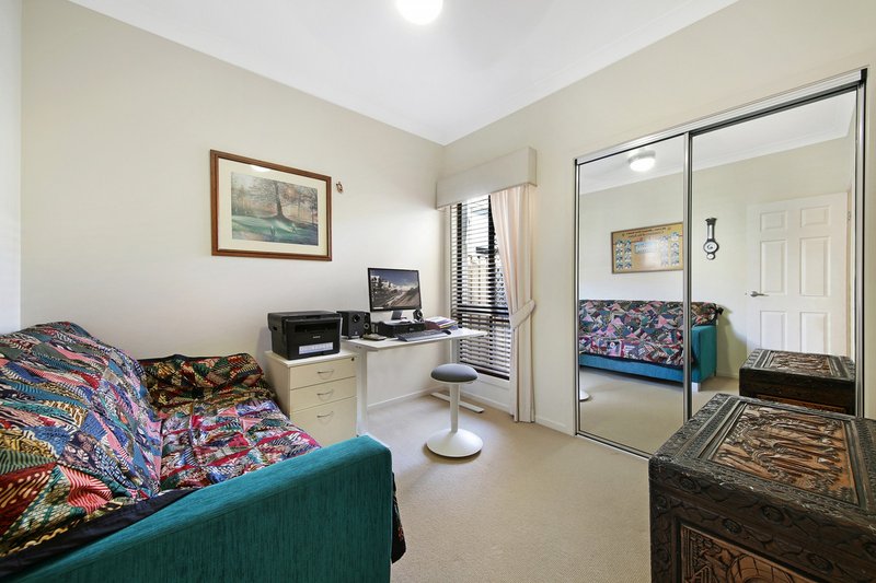 Photo - 11/27-33 Beachcomber Court, Burleigh Waters QLD 4220 - Image 3