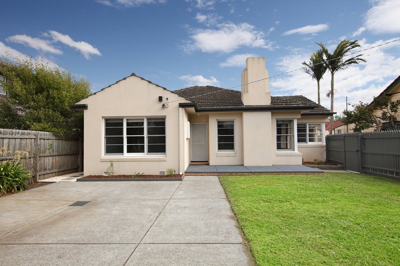 Photo - 1/127 East Boundary Road, Bentleigh East VIC 3165 - Image 2