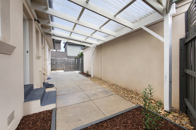 Photo - 1/127 East Boundary Road, Bentleigh East VIC 3165 - Image 9