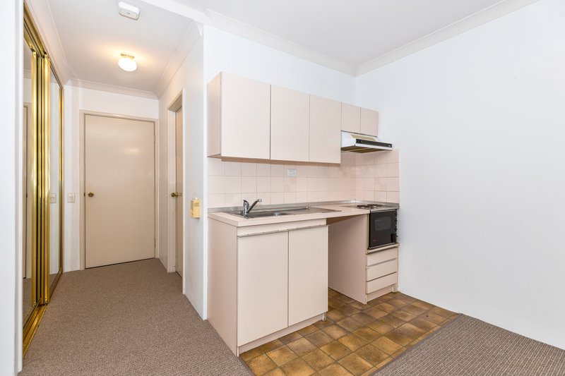 Photo - 112/7 Harman Road, Sorrento WA 6020 - Image 3