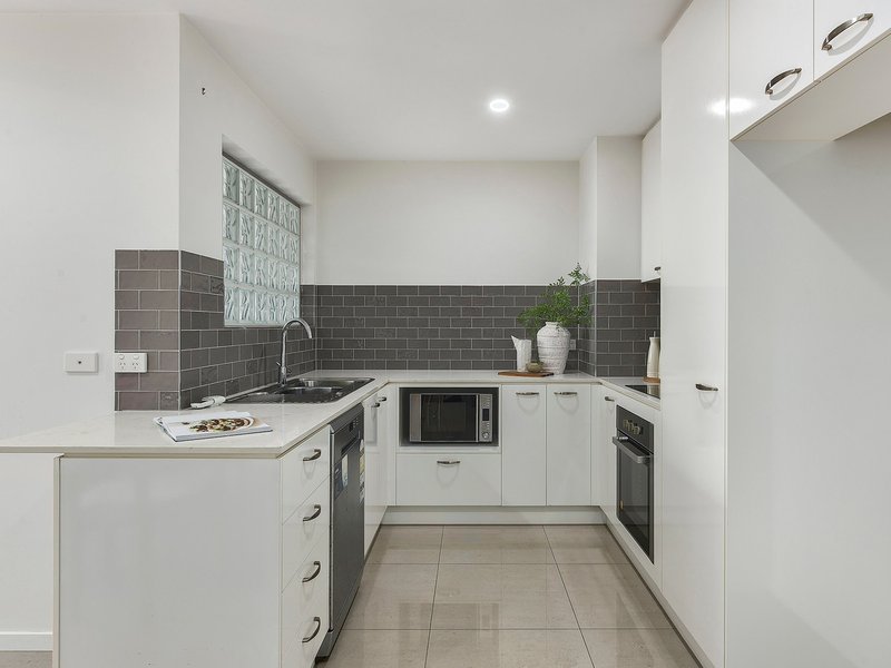 Photo - 11/27 High Street, Lutwyche QLD 4030 - Image 4