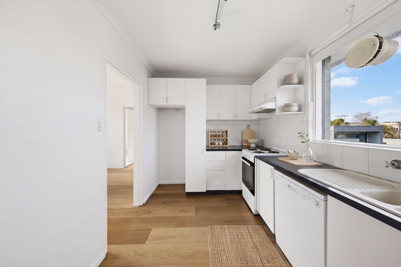 Photo - 11/27 Newry Street, Windsor VIC 3181 - Image 3