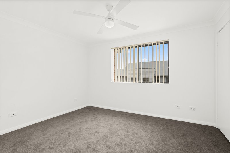 Photo - 11/28 Addison Street, Shellharbour NSW 2529 - Image 5