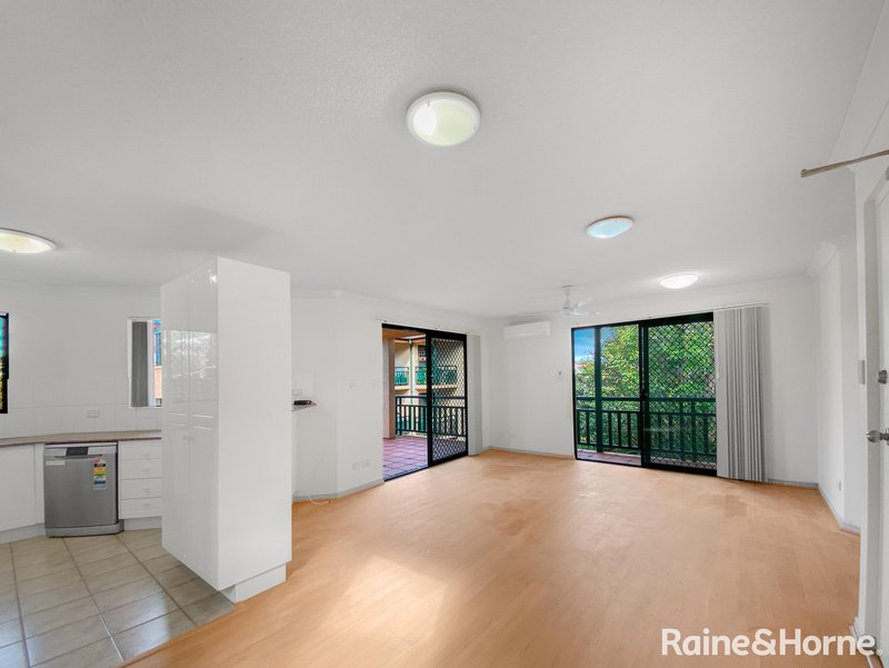 Photo - 11/28 Cadell Street, Toowong QLD 4066 - Image 3