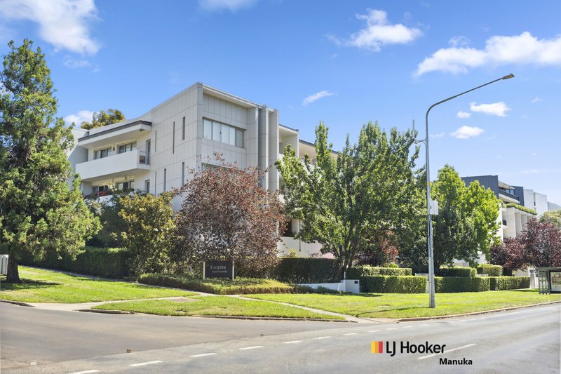 Photo - 11/28 Canberra Avenue, Forrest ACT 2603 - Image 4