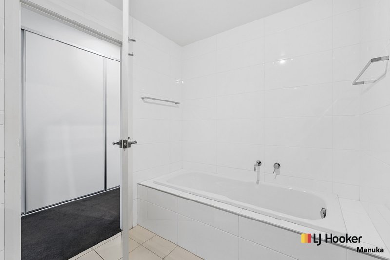 Photo - 11/28 Canberra Avenue, Forrest ACT 2603 - Image 11