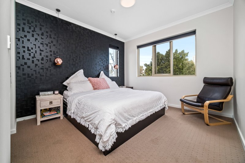 Photo - 11/28 Goodwood Parade, Burswood WA 6100 - Image 5