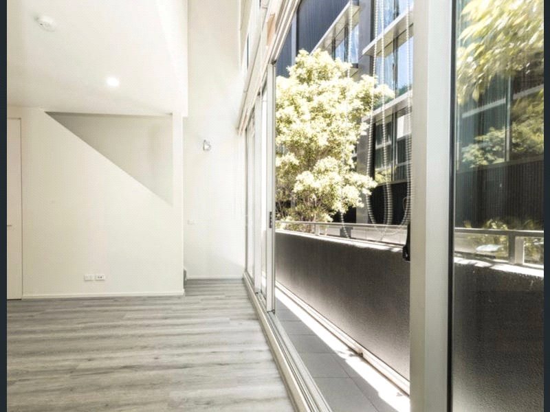 Photo - 112/8 Mccrae Street, Docklands VIC 3008 - Image 4