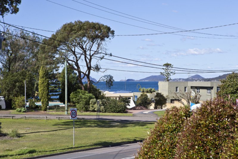 Photo - 1/128 Soldiers Point Road, Salamander Bay NSW 2317 - Image 3