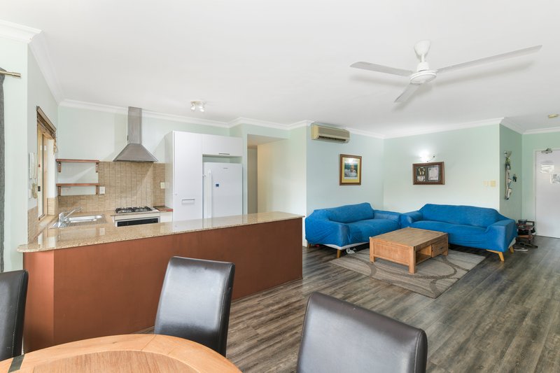 Photo - 1128/2-10 Greenslopes Street, Cairns North QLD 4870 - Image 6