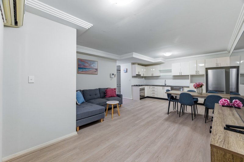 Photo - 11/282 High Street, Penrith NSW 2750 - Image 5