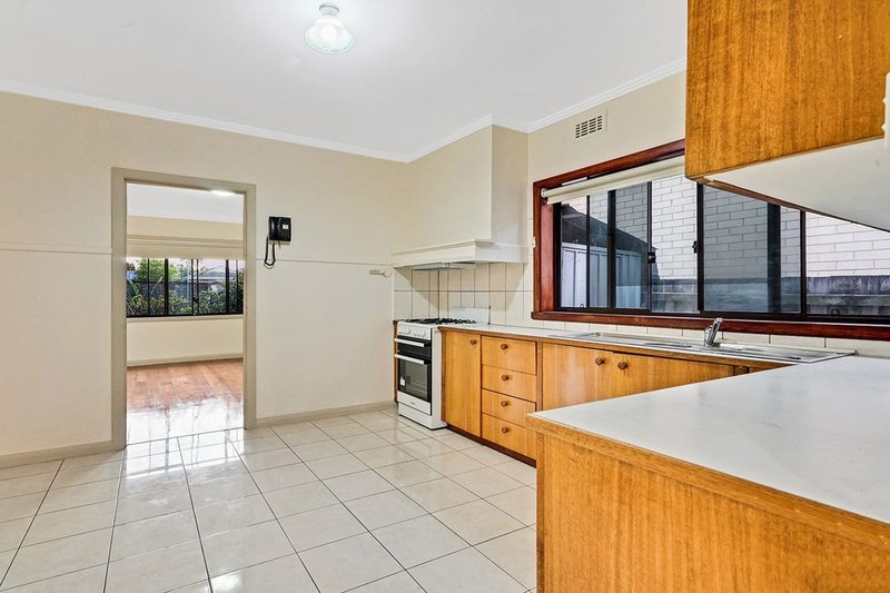 Photo - 1/1283 Heatherton Road, Noble Park VIC 3174 - Image 7