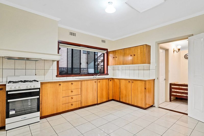 Photo - 1/1283 Heatherton Road, Noble Park VIC 3174 - Image 8