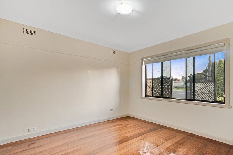 Photo - 1/1283 Heatherton Road, Noble Park VIC 3174 - Image 10