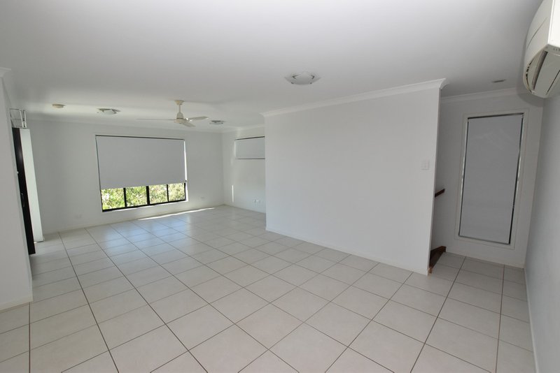 Photo - 11/29 Ann Street, South Gladstone QLD 4680 - Image 12