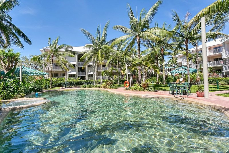 1/129 Oleander Street, Holloways Beach QLD 4878