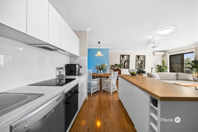 Photo - 11/29 Stopford Street, Wooloowin QLD 4030 - Image 2