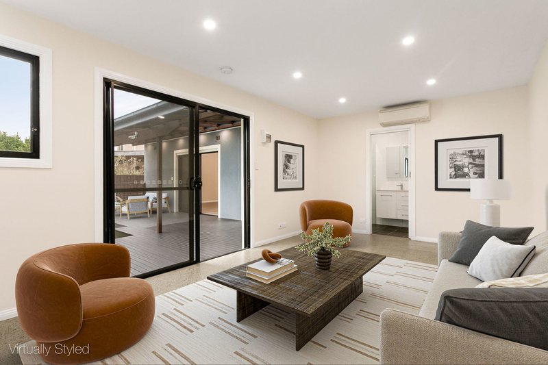 Photo - 112A Warringah Road, Narraweena NSW 2099 - Image 3