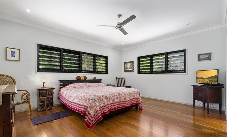 Photo - 113-115 Horace Street, White Patch QLD 4507 - Image 6