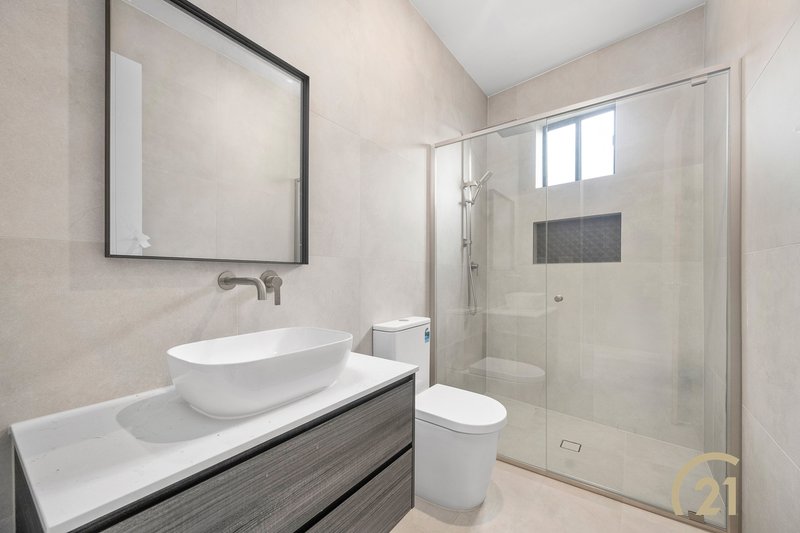 Photo - 113-115 Willan Drive, Cartwright NSW 2168 - Image 9