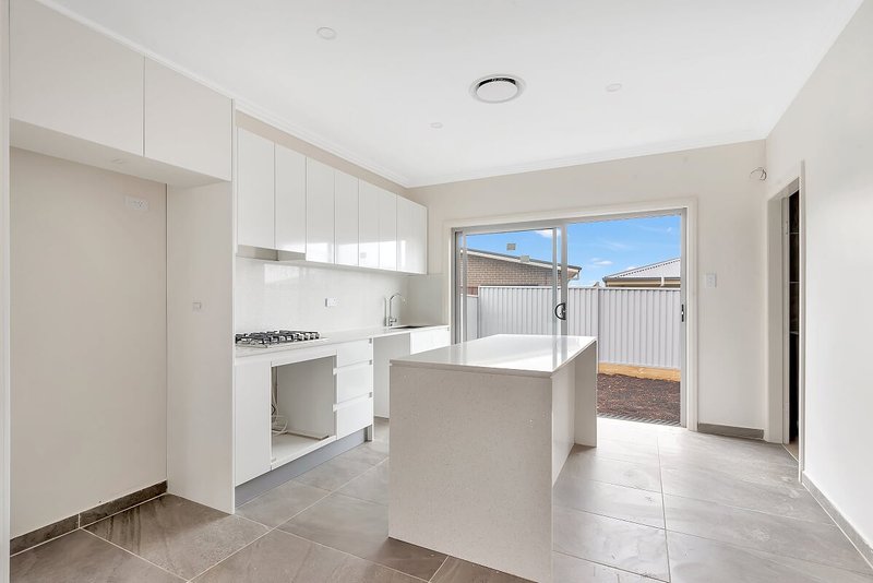 Photo - 1/13-15 Gibson Ave , Casula NSW 2170 - Image 9