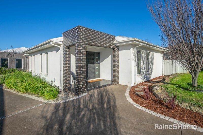 1/13-15 Logan Court, Sunbury VIC 3429