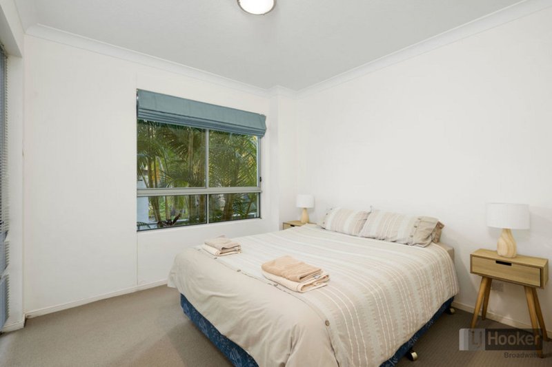 Photo - 1/13-23 Bright Avenue, Labrador QLD 4215 - Image 10