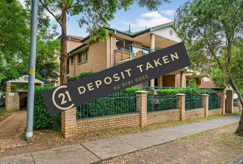 Photo - 11/3-5 Oakes Street, Westmead NSW 2145 - Image 1