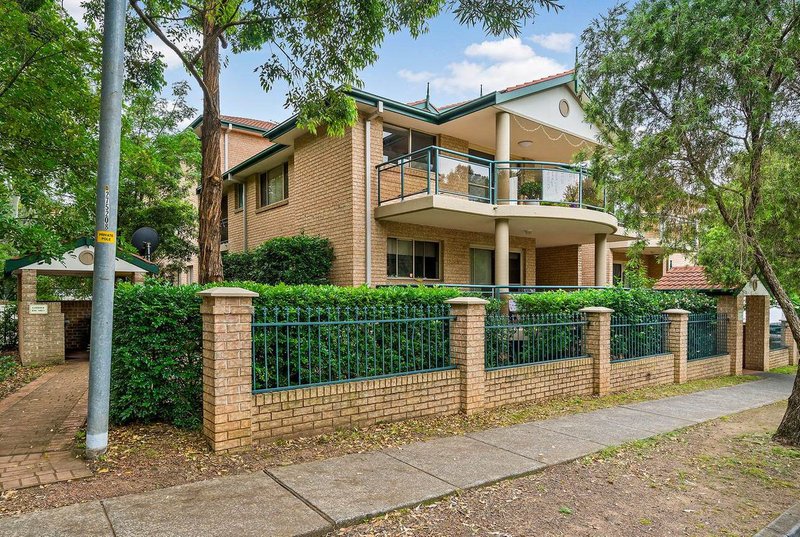 Photo - 11/3-5 Oakes Street, Westmead NSW 2145 - Image 2