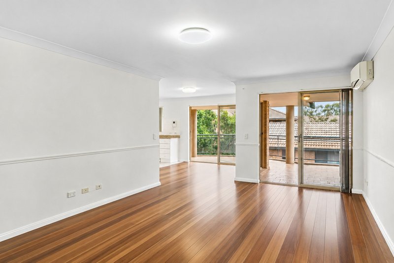 Photo - 11/3-5 Oakes Street, Westmead NSW 2145 - Image 3