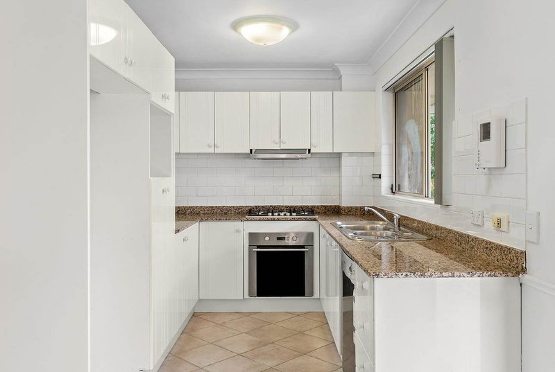 Photo - 11/3-5 Oakes Street, Westmead NSW 2145 - Image 4