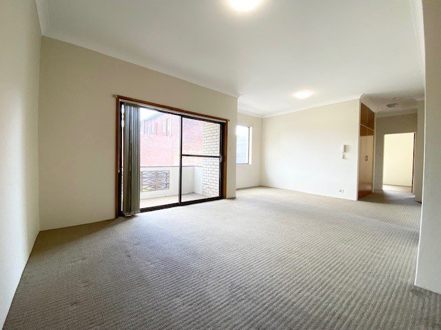 Photo - 11/3-7 Jubilee Avenue, Carlton NSW 2218 - Image 3