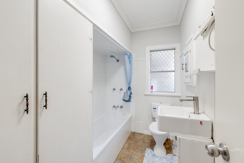 Photo - 113 Anzac Avenue, Newtown QLD 4350 - Image 12